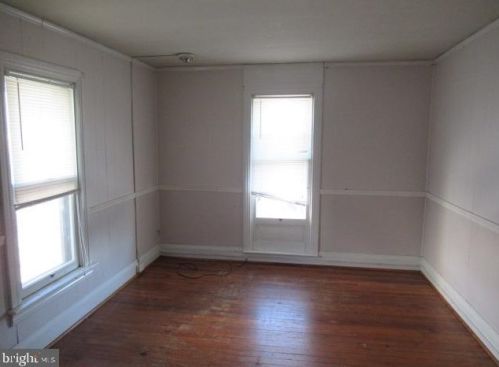 320 Middle St, Hanover PA 17331-3746 exterior