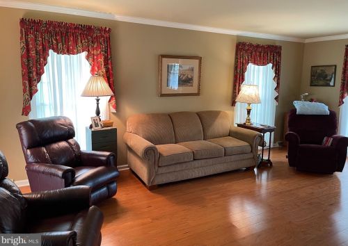 737 Village Rd, Lancaster PA  17602-1624 exterior