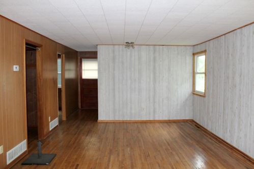 28661 Blue Lake Dr, Princeton, MN 55371-4300