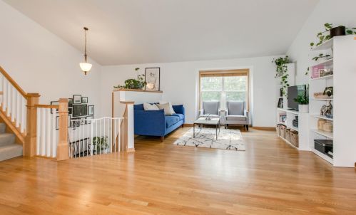 895 Drew Dr, Saint Paul MN  55129-6800 exterior