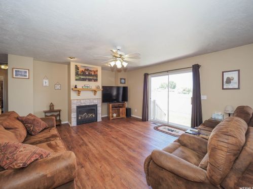 4662 8450, Taylorsville UT exterior