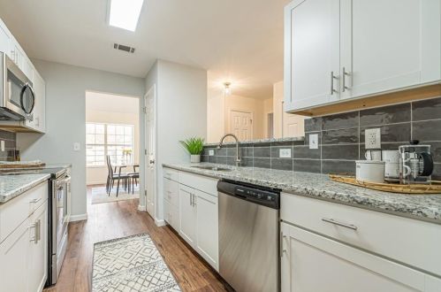 2286 Charleston Pointe, Atlanta GA  30316-3025 exterior