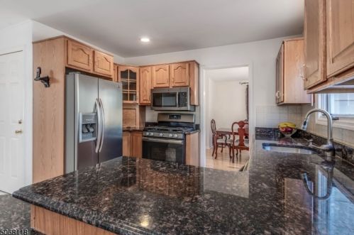 18 Fords Rd, Dover NJ  07869-2146 exterior