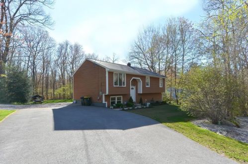 1576 Wallum Lake Rd, Glocester, RI 02859-1827