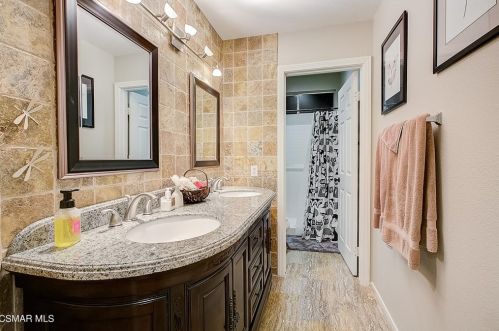 1267 Fitzgerald Rd, Simi Valley CA 93065-4480 exterior