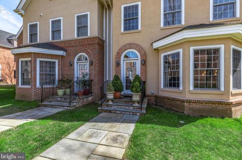 5 Governors Ln, Princeton, NJ 08540-3666