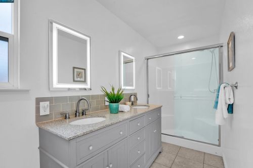 215 Cleopatra Dr, Concord CA  94523-3411 exterior