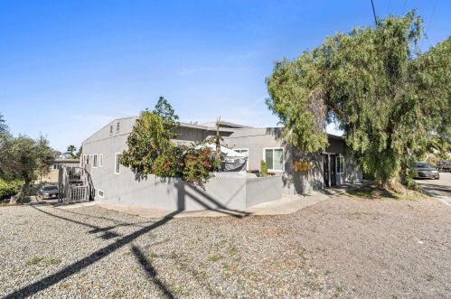 901 Hillcrest Pl, Oceanside, CA 92058-2319