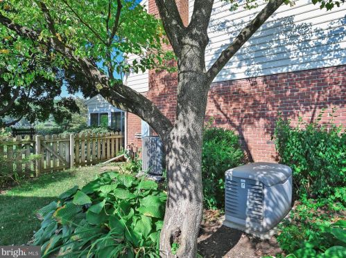 355 Richland Dr, Lancaster PA  17601-3631 exterior