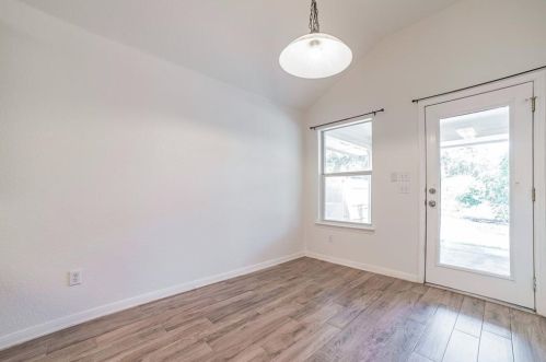 15624 Fisher Is Dr, Austin TX  78717-3833 exterior