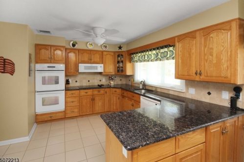605 Valley View Ave, Hackettstown NJ  07840-1417 exterior
