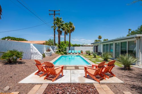 2295 Nicola Rd, Palm Springs, CA 92262-3418