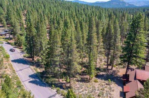 11861 Bottcher Loop, Truckee CA  96161-2793 exterior