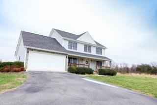 1836 Vista Cir, Bedford, VA 24523-1243