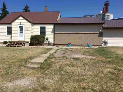 106 Comford St, Wheelock, ND 58849
