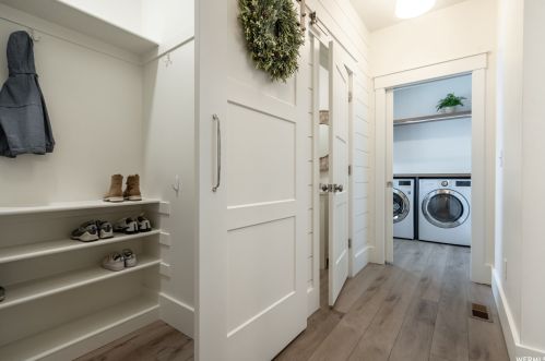 379 Sarah St, Providence UT 84332-9637 exterior