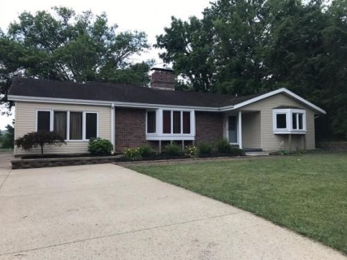 1220 Fillmore St, Pittsburg, IL 62471-1118