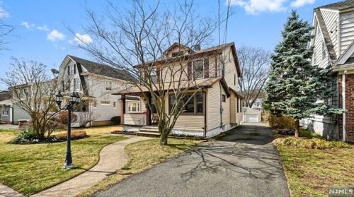 132 3rd Ave, Paterson, NJ 07506-2414