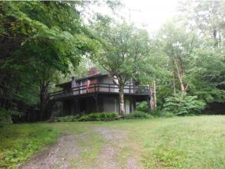 598 Mansfield Rd, Fayston, VT 05673-7405
