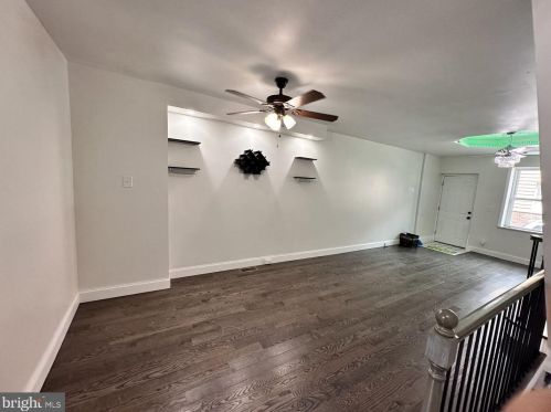 540 Manton St, Philadelphia, PA 19147-5217