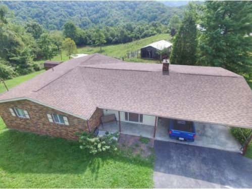 930 Heralds Valley Rd, Castlewood, VA 24224-7280