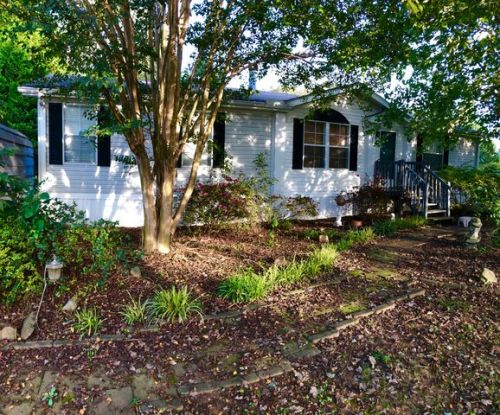 112 Powell St, Easley, SC 29640-2435