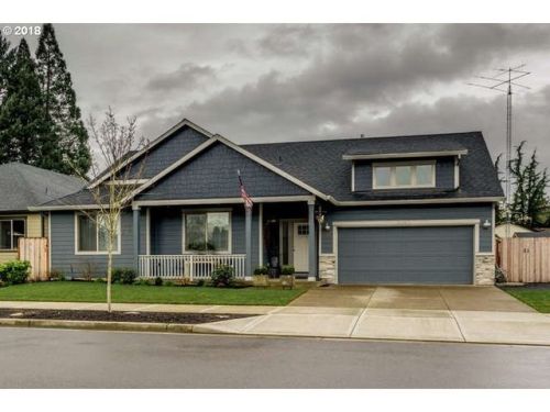 2262 A St, Hubbard, OR 97032
