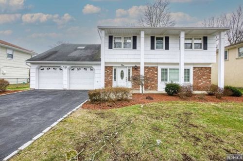 4 Kimberly Way, River Edge, NJ 07661-1411