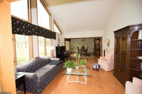 4 Pheasant Run, Kinnelon, NJ 07405-3021