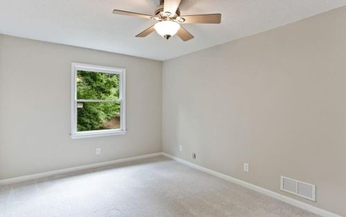 4904 Lakeside Dr, Atlanta GA  30360-1760 exterior