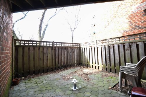 2131 Larrabee St, Chicago IL  60614-4444 exterior