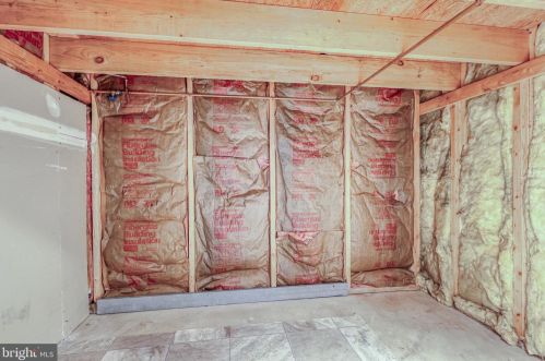 7218 Gentian Ct, Springfield VA  22152-3847 exterior