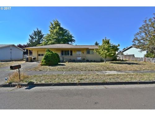 840 12 St, Lebanon OR  97355-1319 exterior