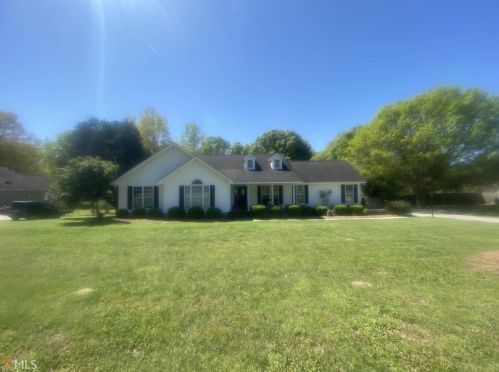 2513 Westover Dr, Statesboro, GA 30458-8756
