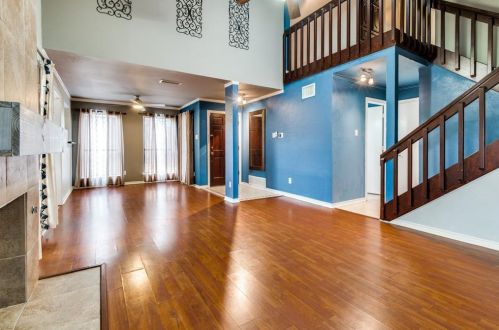 2108 Avignon Dr, Carrollton TX  75007-2314 exterior