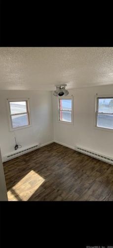 306 Main St, Meriden CT  06450-5044 exterior