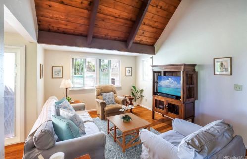 51-117 Kaaawa Park Ln, Kaaawa, HI 96730-9818
