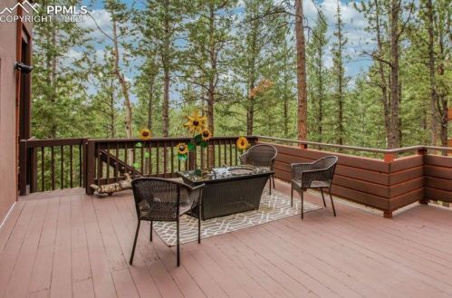 1070 Kings Crown Rd, Woodland Park CO 80863-7732 exterior