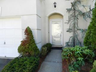 8007 Brittany Dr, Wayne, NJ 07470-3239