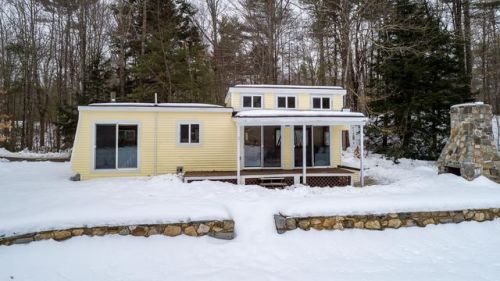 38 Stuart Dr, Barrington, NH 03825-5416
