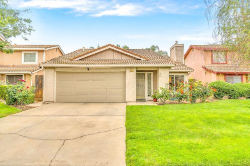 1137 Courtney Way, Modesto, CA 95358-1466