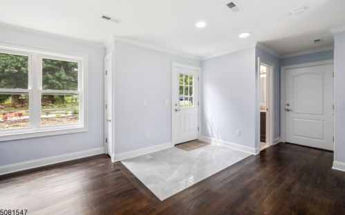 27 Round Top Dr, Annandale, NJ 08801-3017