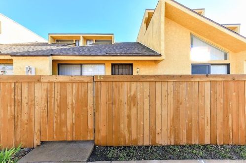 435 9th St, Upland, CA 91786-5340