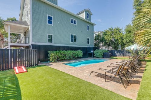 2307 Palm Blvd, Isle Of Palms SC  29451-2351 exterior