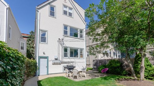 1635 Barry Ave, Chicago, IL 60657-3015