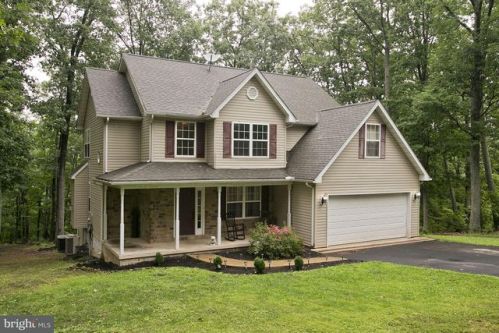 369 Sawmill Rd, Hedgesville, WV 25427-3533