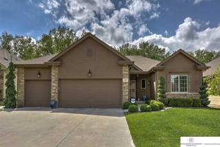 418 197th St, Omaha, NE 68022-2898