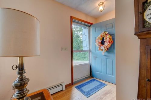 72 Evergreen Ter, Colchester, CT 06415-1514