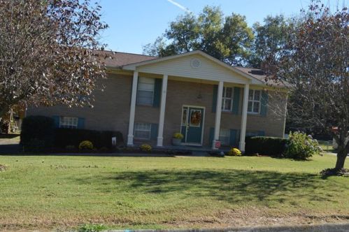 619 Pimlico Dr, Seymour, TN 37865-4107