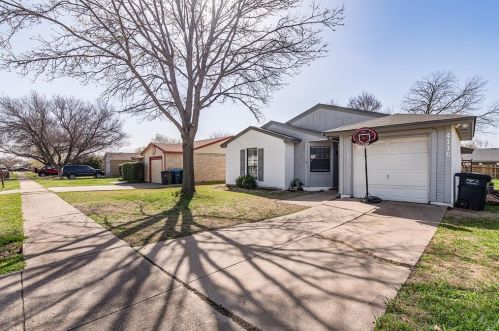 4116 Pepperbush Dr, Fort Worth, TX 76137-1128